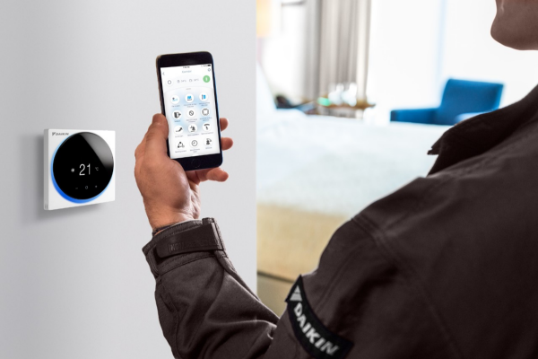 Či už rekonštrukcia alebo novostavba. Máme pre vás ideálne riešenie s tepelným čerpadlom Daikin ERRA 4 daikin enertop servis