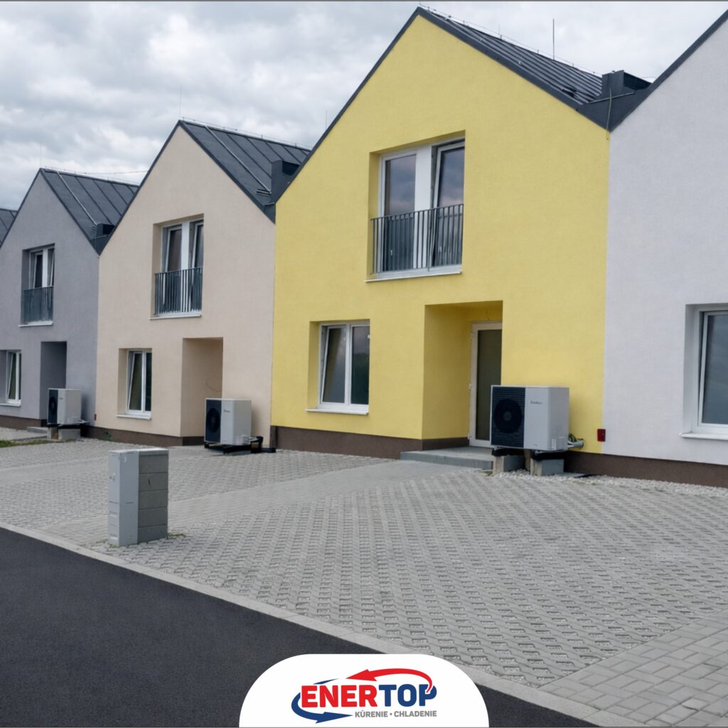 Enertop 47 Studenec – radové domy s moderným vykurovaním, chladením a zdravým vnútorným prostredím